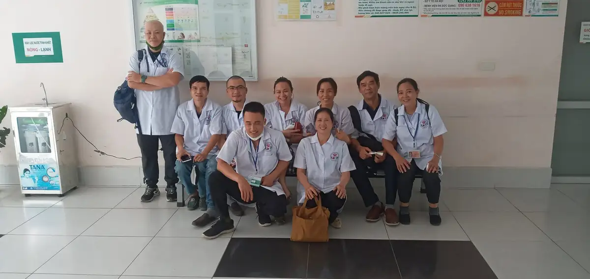 Cô Ái trong hoạt động nghề y